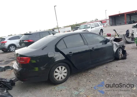 2015 Volkswagen Jetta 2.0L S z USA, uszkodzony, nr VIN 3VW2K7AJ4FM333887